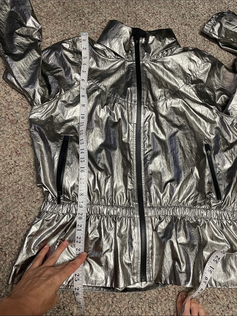 Lululemon* Barrys stronger as one Metallic Silver hooded Windbreaker coat - Picture 10 of 13